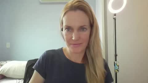 Snapshot of crazyanny chatting on 1, 5, 2026 Anny online show from 1, 5, 2026