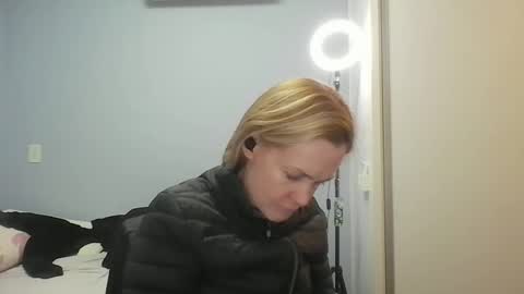 Snapshot of crazyanny chatting on 11, 5, 2026 Anny online show from 11, 5, 2026