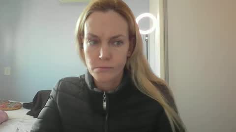 Snapshot of crazyanny chatting on 14, 5, 2026 Anny online show from 14, 5, 2026