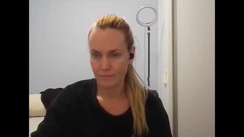 Snapshot of crazyanny chatting on 15, 5, 2026 Anny online show from 15, 5, 2026