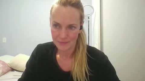 Snapshot of crazyanny chatting on 18, 5, 2026 Anny online show from 18, 5, 2026