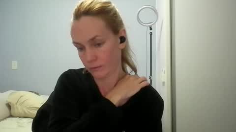 Snapshot of crazyanny chatting on 25, 5, 2026 Anny online show from 25, 5, 2026