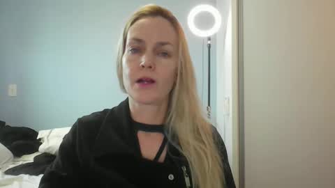 Snapshot of crazyanny chatting on 27, 5, 2026 Anny online show from 27, 5, 2026