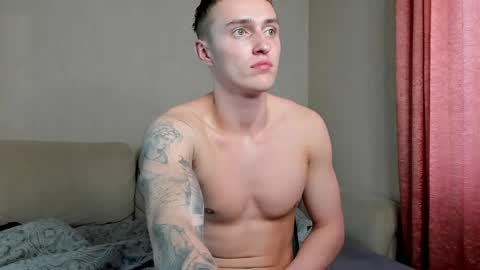 Snapshot of crazybottom99 chatting on 25, 4, 2026 Alex online show from 25, 4, 2026