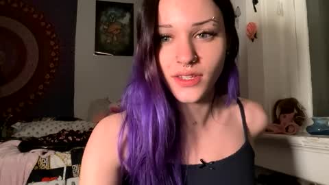 Snapshot of crazykitti3 chatting on 1, 3, 2026 Rose online show from 1, 3, 2026