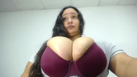 Snapshot of crazyonme chatting on 10, 6, 2026 diosalinda online show from 10, 6, 2026