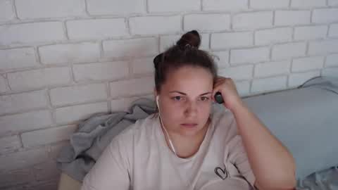 Crazyy Girl  online show from 23, 10, 2025