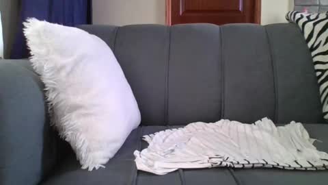 Snapshot of creamy_couchiey chatting on 8, 7, 2026 Creamy Couchiey online show from 8, 7, 2026