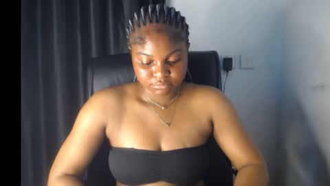 Snapshot of creamy_juicypussy chatting on 10, 9, 2025 Lady jasmine online show from 10, 9, 2025