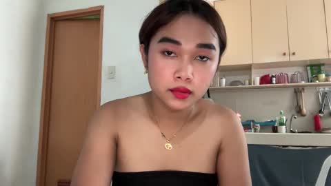 Snapshot of creamyasiancyrafoxmore chatting on 13, 1, 2026 cyra fox online show from 13, 1, 2026