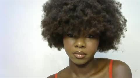 Snapshot of creamybabee chatting on 23, 1, 2025 queen online show from 23, 1, 2025