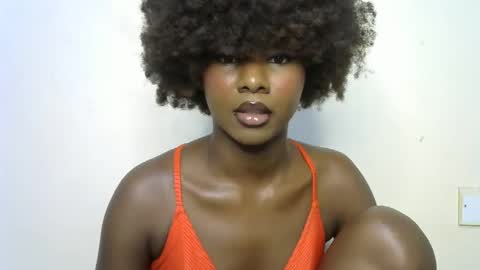 Snapshot of creamybabee chatting on 2, 3, 2025 queen online show from 2, 3, 2025