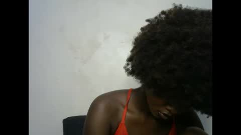 Snapshot of creamybabee chatting on 2, 3, 2025 queen online show from 2, 3, 2025