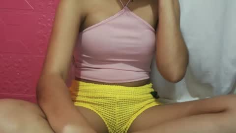 Snapshot of creamyhot_pussy chatting on 5, 4, 2026 creamyhot_pussy online show from 5, 4, 2026