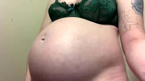 Breed me daddy  online show from 23, 2, 2026