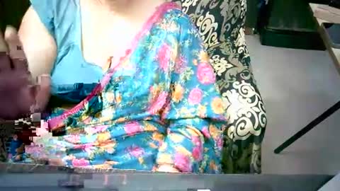 Snapshot of crezybhabihot chatting on 25, 4, 2026 Sonika69 online show from 25, 4, 2026