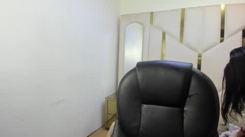 Snapshot of criistaal__ chatting on 31, 5, 2026 Criistaal online show from 31, 5, 2026