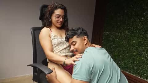 Crimson heart online show from 4, 12, 2025