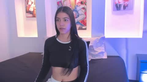 Snapshot of crisle_11 chatting on 9, 6, 2026 Cris online show from 9, 6, 2026