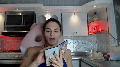 Snapshot of crisozzz chatting on 25, 3, 2026 Cristina Onazis online show from 25, 3, 2026
