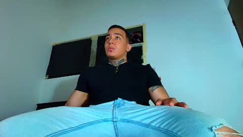 Cristopher online show from 6, 4, 2026