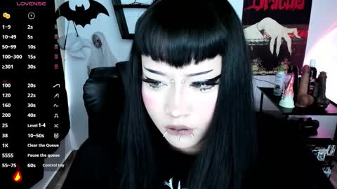 Snapshot of cristal_kosh chatting on 4, 3, 2026 Cris online show from 4, 3, 2026