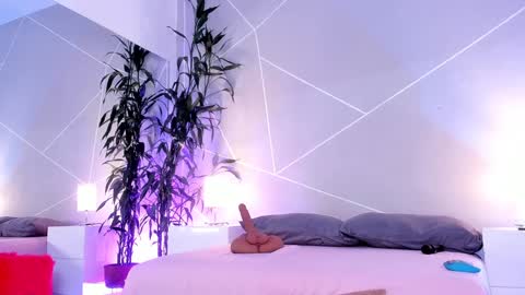 Cristal online show from 15, 1, 2025