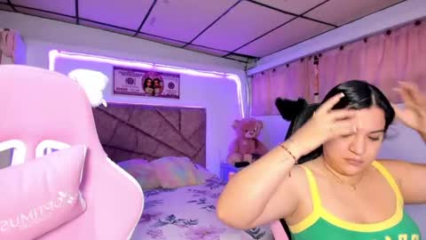 Snapshot of cristal_smith20 chatting on 23, 5, 2026 cristal_smith20 online show from 23, 5, 2026