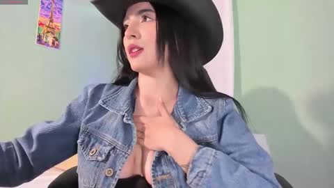 Snapshot of cristalcerati__ chatting on 12, 3, 2025 Cristal online show from 12, 3, 2025