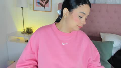 Cristal Cute  online show from 18, 1, 2025