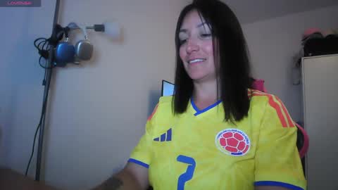 Snapshot of cristalmoon chatting on 1, 6, 2026 cristalmoon online show from 1, 6, 2026