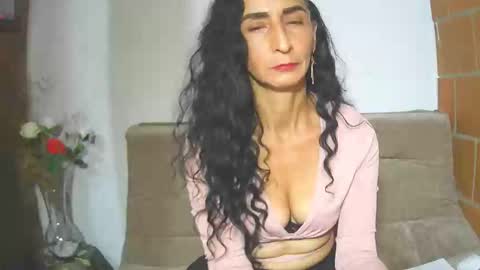 Snapshot of cristalvelvet chatting on 20, 5, 2026 online show from 20, 5, 2026