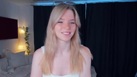 Snapshot of cristasires chatting on 14, 6, 2026 Cristas online show from 14, 6, 2026