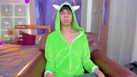 Snapshot of cristhian_slytherin chatting on 26, 11, 2025 cristhian online show from 26, 11, 2025