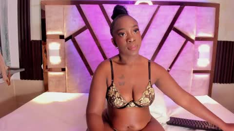 Snapshot of cristhinbrown chatting on 21, 4, 2026 cristin online show from 21, 4, 2026