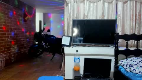 Snapshot of cristiand20 chatting on 5, 3, 2025 Cristian online show from 5, 3, 2025
