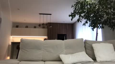 CristianoHailey online show from 5, 1, 2025