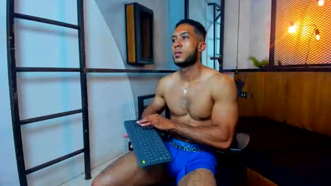 Snapshot of cristopher_belmont chatting on 2, 12, 2025 cristopher_belmont online show from 2, 12, 2025