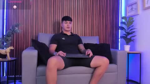 Snapshot of cristopher_strong chatting on 26, 2, 2026 Cristopher online show from 26, 2, 2026