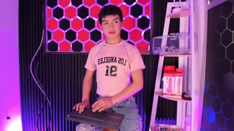 Snapshot of cristopher_wild chatting on 24, 4, 2026 Cristopher online show from 24, 4, 2026
