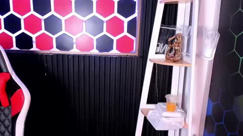 Snapshot of cristopher_wild chatting on 5, 6, 2026 Cristopher online show from 5, 6, 2026
