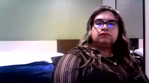 Linda Cross online show from 1, 11, 2025