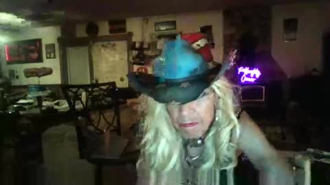 Snapshot of crossdrsr1 chatting on 20, 9, 2025 crossdrsr1 online show from 20, 9, 2025