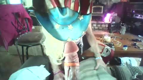 Snapshot of crossdrsr1 chatting on 11, 11, 2025 crossdrsr1 online show from 11, 11, 2025