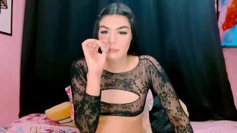 Snapshot of crystal420_ chatting on 2, 11, 2025 Instagram cristal espinosa1 online show from 2, 11, 2025