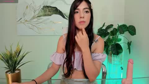 Snapshot of crystal_arlette chatting on 23, 5, 2026 crystal_arlette online show from 23, 5, 2026