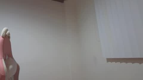 Crystal Blaze online show from 17, 12, 2025