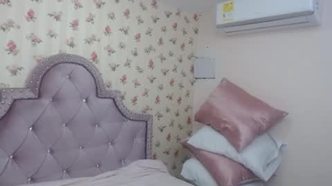 Snapshot of crystal_watson0 chatting on 14, 3, 2026 Milf Latina online show from 14, 3, 2026