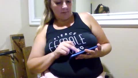 crystalbarbie214 online show from 25, 10, 2025