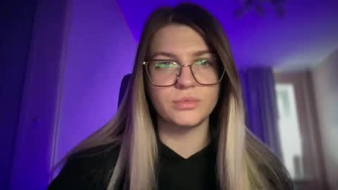 crystalblush01 online show from 21, 3, 2026